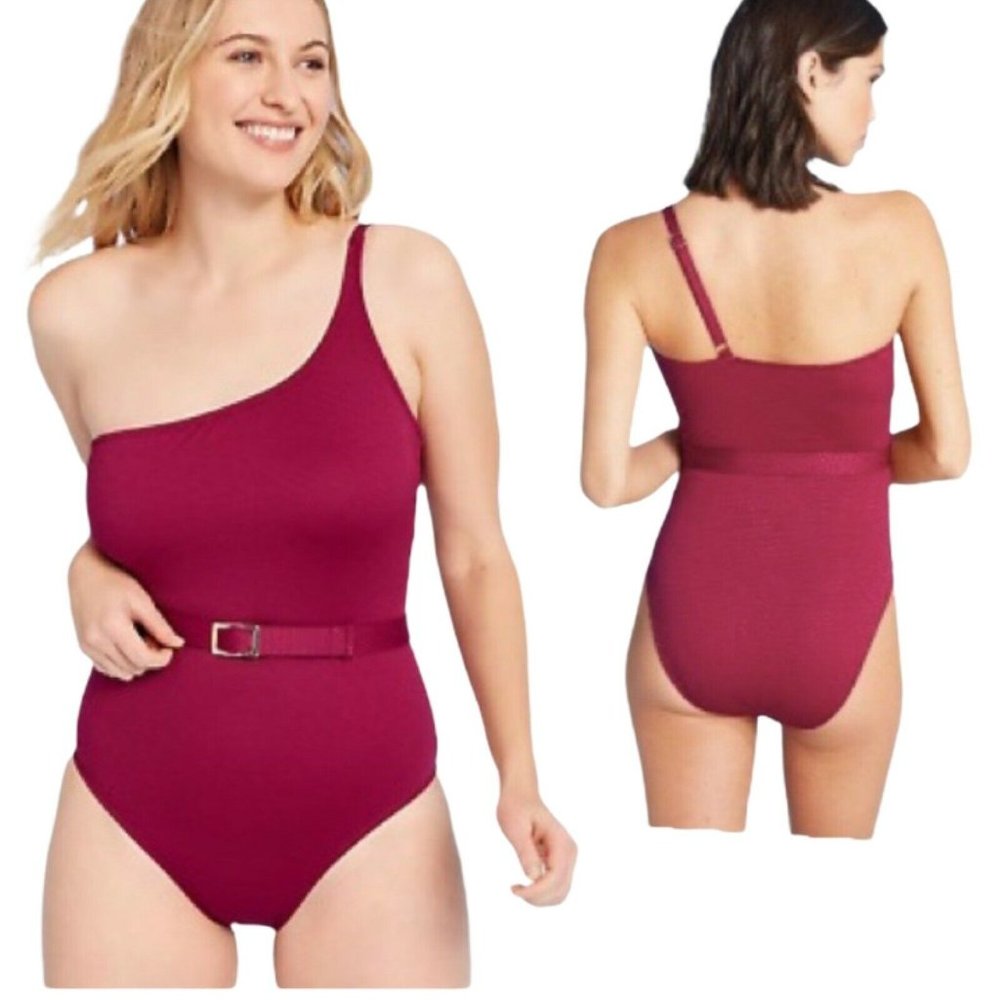 Shade & Shore Small Pink berry textured one should
